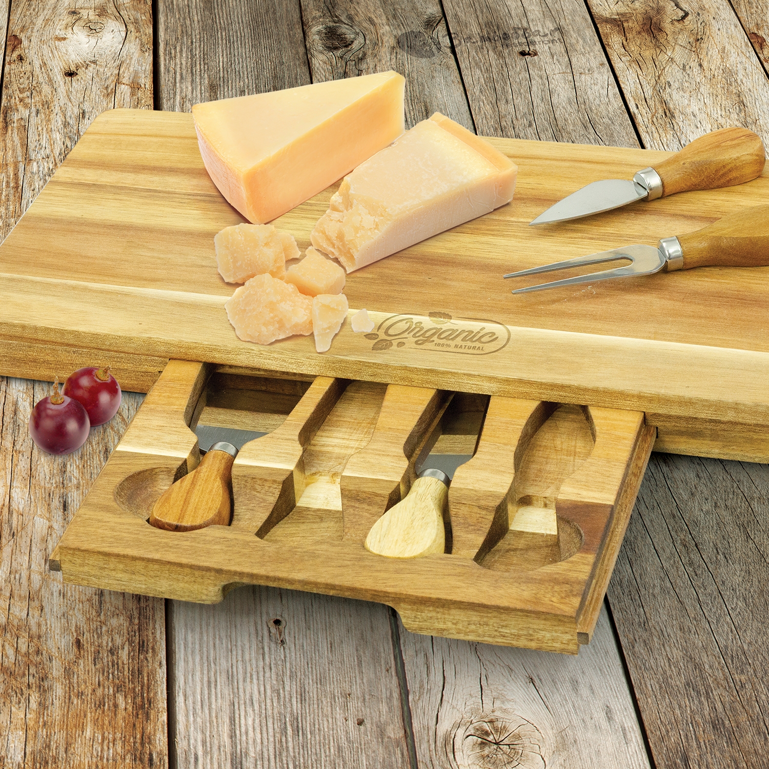 Montgomery Cheese Board Features